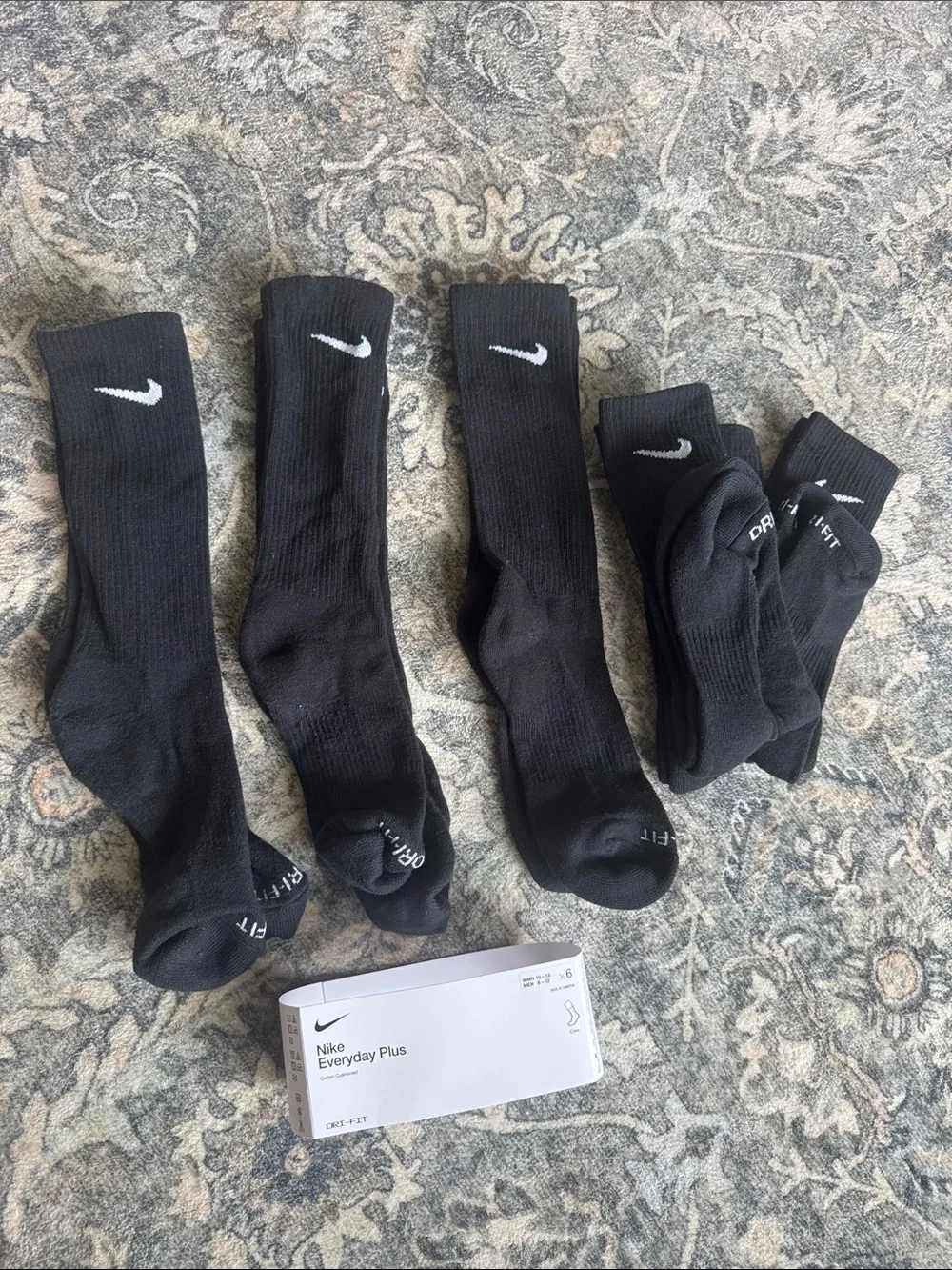 Nike Everyday Plus Cotton Cushioned Crew Socks - 6 Pair